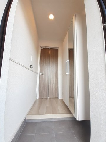 サンビレッジ片岡の玄関