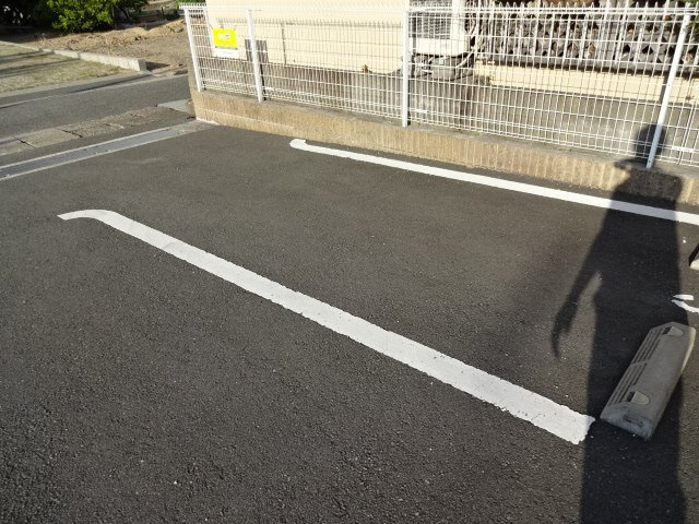 ヴェリタ　クオーレの駐車場