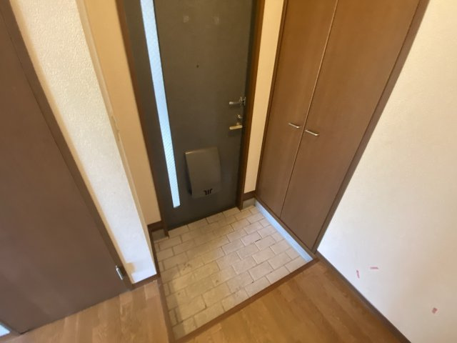 リーブ桜の玄関