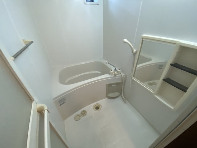 リーブ桜の浴室