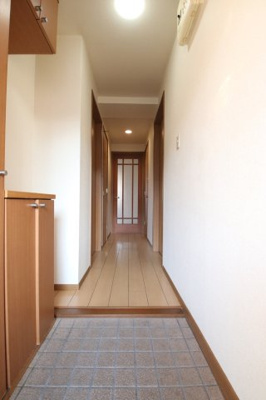 【玄関】 | ラルジュウエスト