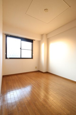 【洋室】 | ラルジュウエスト