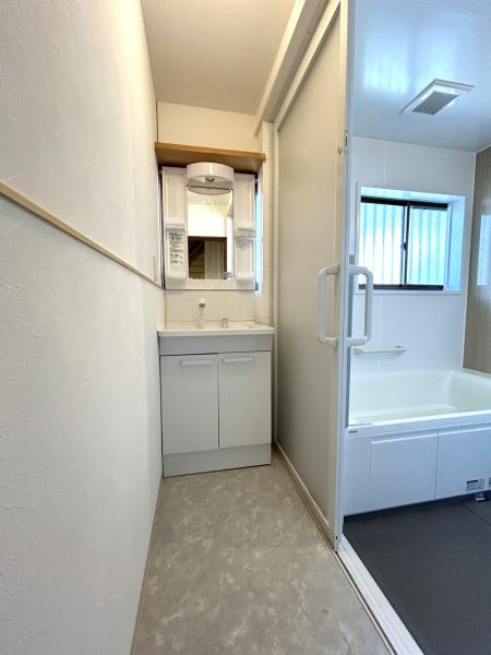 高知市十津5丁目 戸建ての洗面所