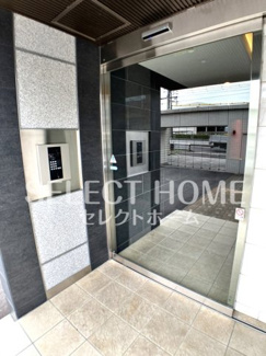 【エントランス】 | 落ち着いたエントランスです