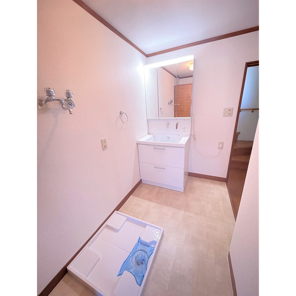 菅野貸家の洗面所