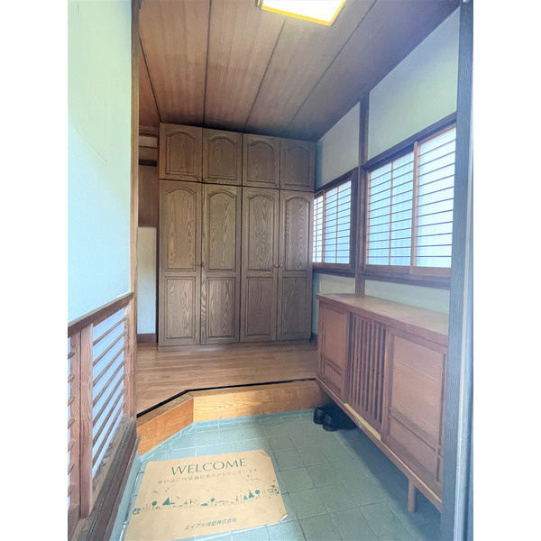 菅野貸家の玄関