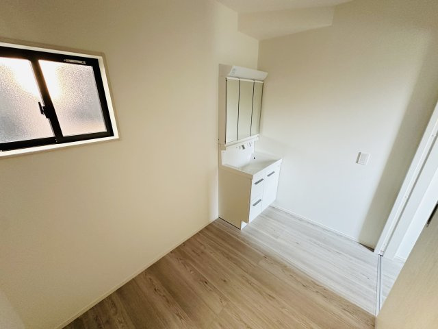 八幡西区御開3丁目3期の独立洗面台