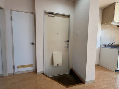 【玄関】 | フレグランス山岡C