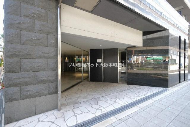 S-RESIDENCE緑橋駅前のエントランス