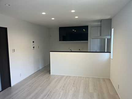 広島市中区江波二本松２丁目の居間・リビング