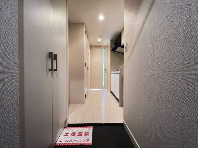 プレサンス本町ジョイスの玄関