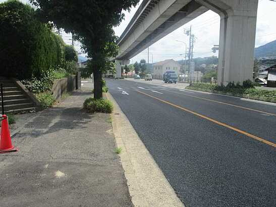 【前面道路含む現地写真】