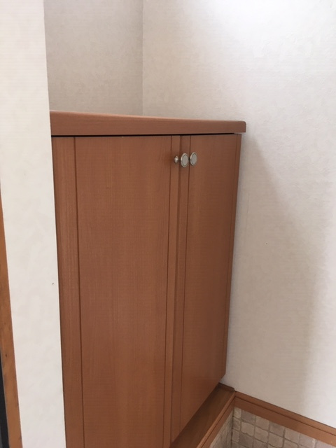 ロイヤルパレスオーシャンの収納|落ち着いた玄関です
