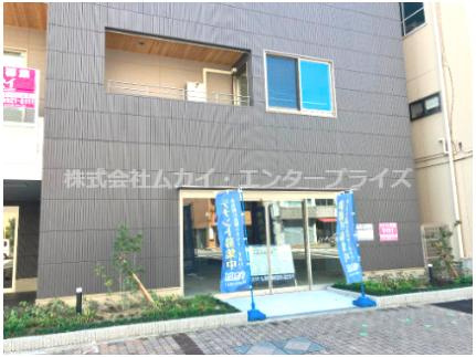 リブウッド大阪城のエントランス