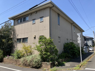 【外観】 | 鉄骨造2階建てマンションです！
