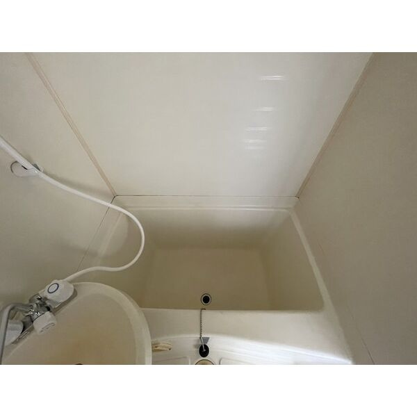 新栄ロイヤルハイツの浴室