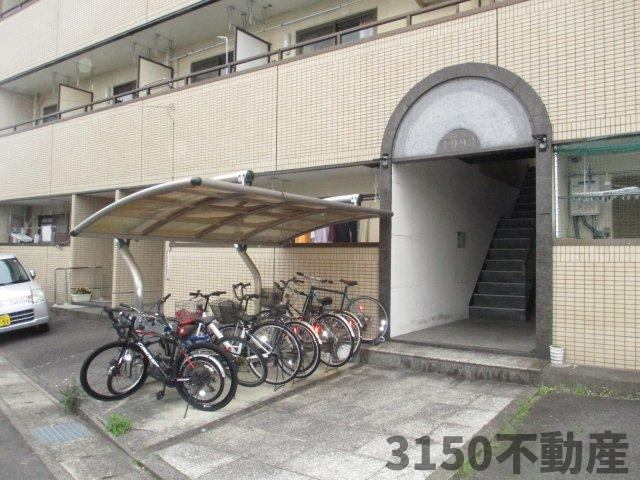 サンライズマンションのエントランス