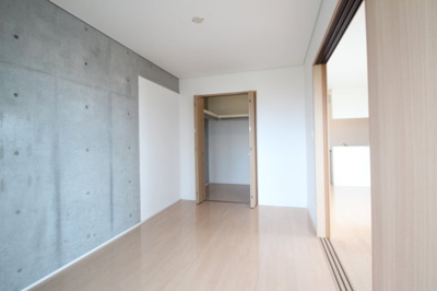 【寝室】 | コートリジェール | 落ち着いて過ごせるお部屋なので、寝室にいかがでしょうか