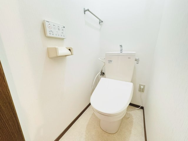 【トイレ】 | Flex-Urban Higashisapporo | 清潔感のあるトイレです