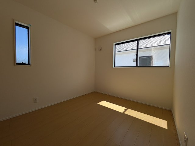 八王子市　北野台　新築一戸建ての子供部屋|～2階5.2帖の洋室　2面採光で明るく風通しの良いお部屋です～