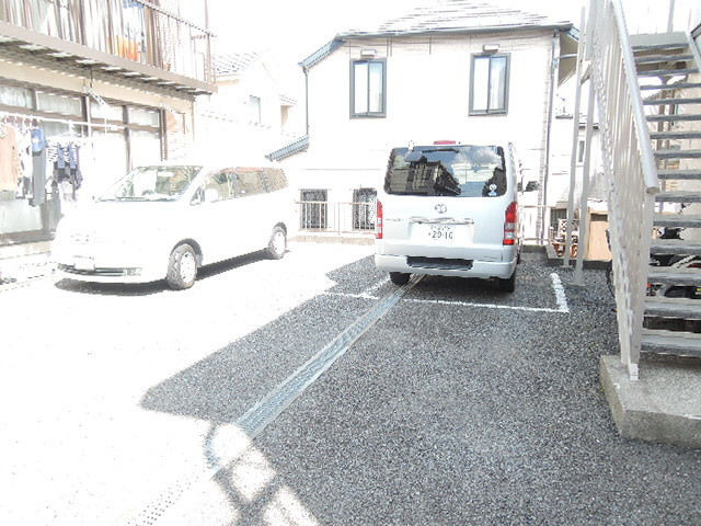 シティハイム　コスモスＢの駐車場