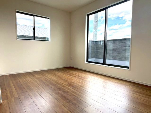 仲介手数料不要　いいねホームHomare北区梶尾町1期【北部東・北部中】の洋室