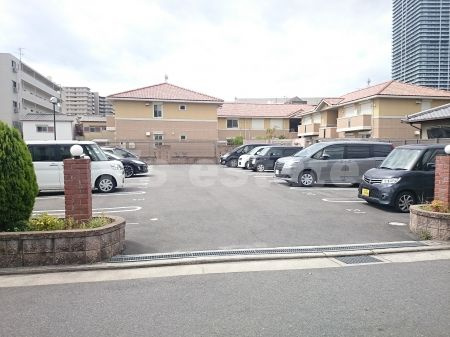 【駐車場】 | ラパン久宝寺A棟