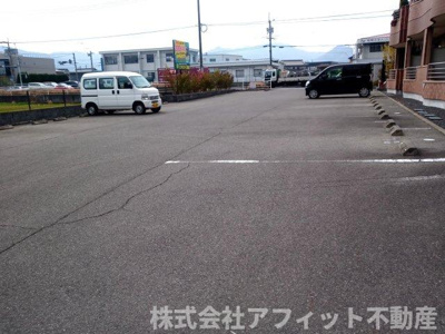 【駐車場】 | メゾン・グロワール