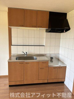 【キッチン】 | メゾン・グロワール | 吊戸棚付きキッチン