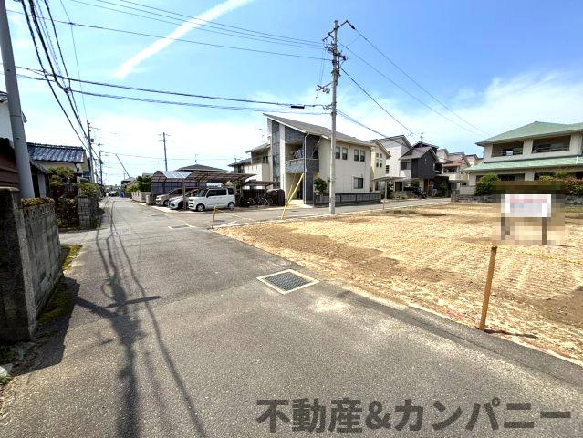 東垣生町売土地の前面道路含む現地写真|前面道路含む現地写真です