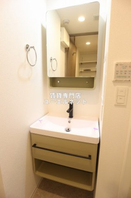 【独立洗面台】 | ArtizA緑地公園 | 清潔感のある洗面台