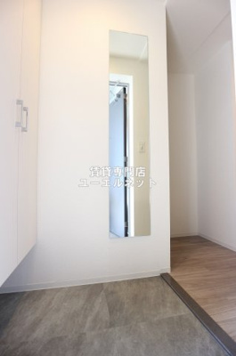 【玄関】 | ArtizA緑地公園 | 住まいの顔ともなる玄関