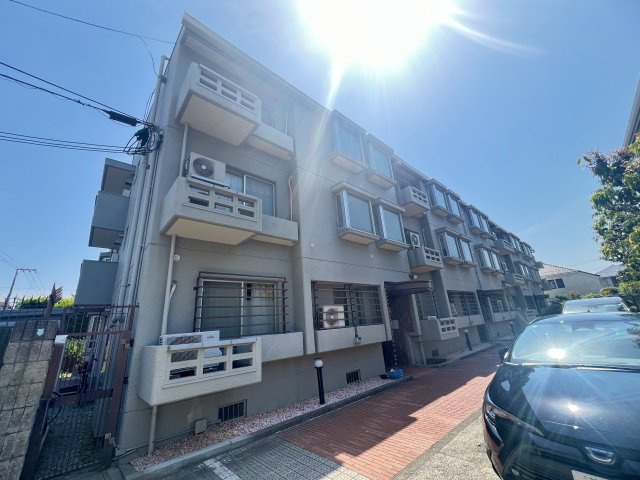 ファミーユ御影城ノ前