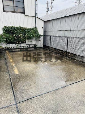 仲介手数料０円！シャルマン・ロジェの駐車場