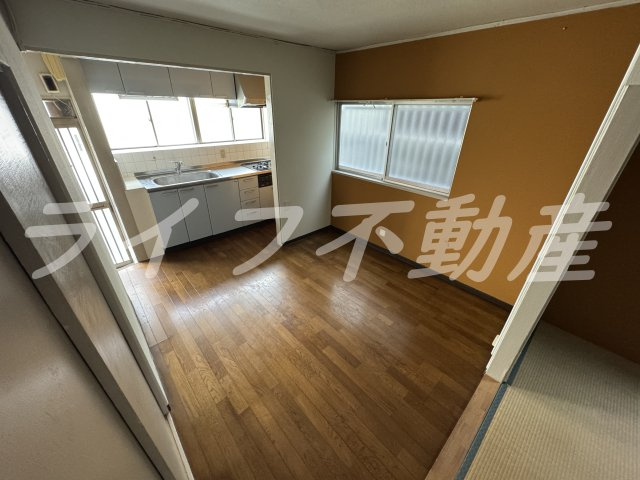 雁屋北戸建の居間・リビング