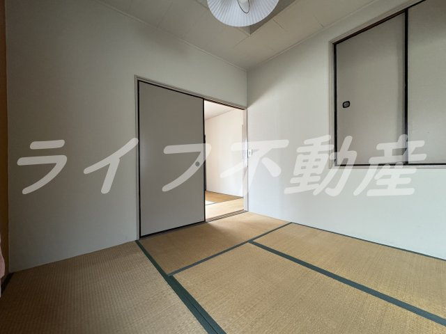 雁屋北戸建の寝室