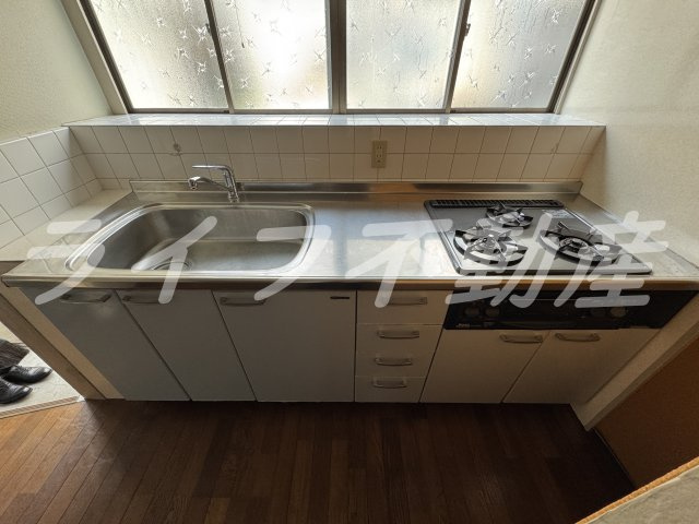 雁屋北戸建のキッチン