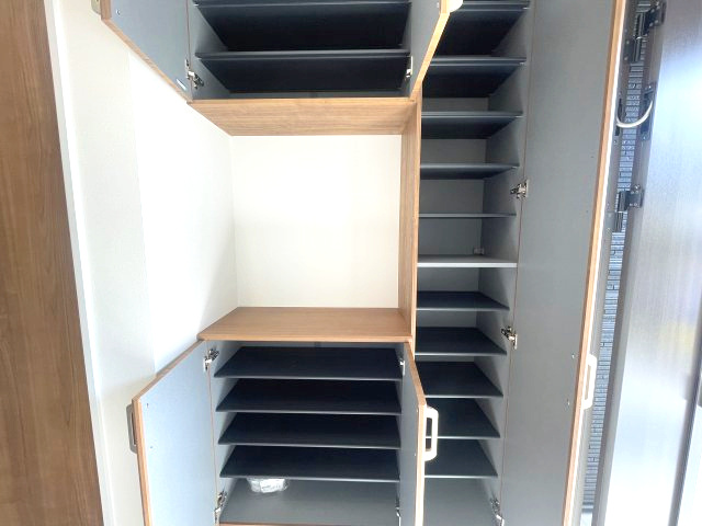 佐伯区三筋二丁目　№35480の収納|大容量の
シューズボックス