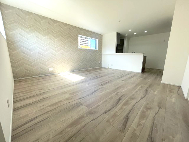 佐伯区三筋二丁目　№35480の居間・リビング|ＬＤＫ17.7帖