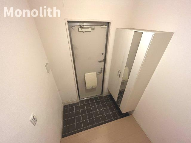 松籟軒A棟の玄関