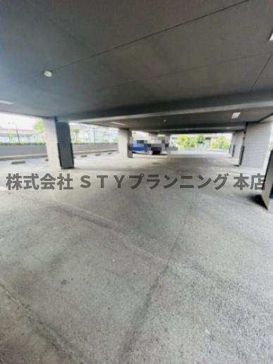 仲介手数料０円！レイール赤池の駐車場