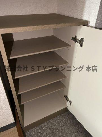 仲介手数料０円！レイール赤池の収納