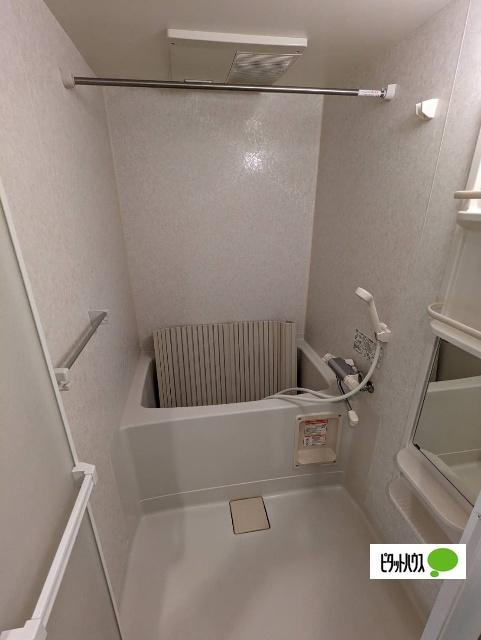 アビタパークサイド昭和中央の浴室