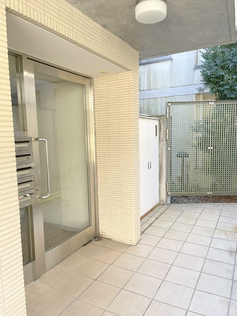 ＳＡＳＡＺＵＫＡ－ＳＵＲ－ＭＥＲのロビー