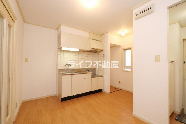 マノアール石切A棟の居間・リビング