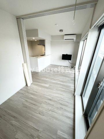 ルミーク本町イーストの洋室