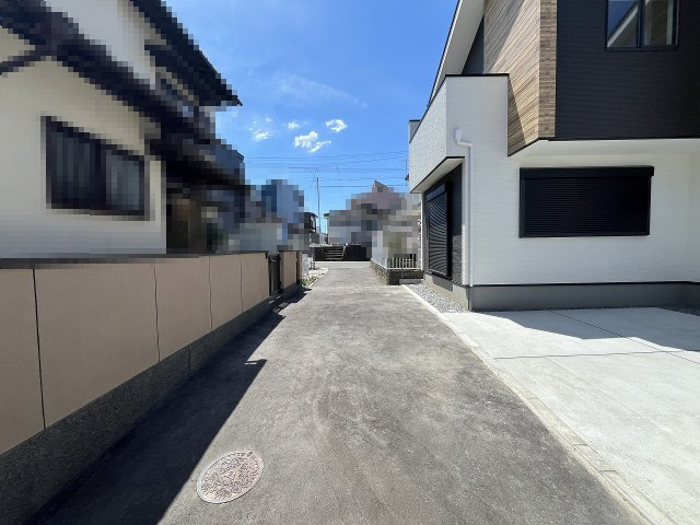 【その他】 | 糟屋郡志免町東公園台2丁目3期　1号棟（全1棟）【仲介手数料無料・0円】 | 現地写真。前面道路です。