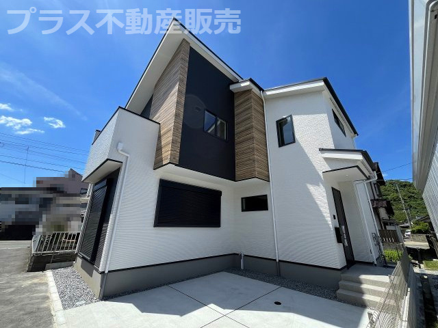 【外観】 | 糟屋郡志免町東公園台2丁目3期　1号棟（全1棟）【仲介手数料無料・0円】 | 完成しました。物件内部もご見学頂けます。プラス不動産販売にお任せ下さい。