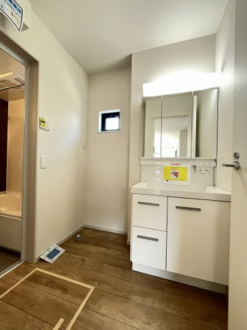 【洗面所】 | 糟屋郡志免町東公園台2丁目3期　1号棟（全1棟）【仲介手数料無料・0円】 | 現地写真。