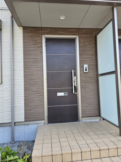 【エントランス】 | 玄関はＷロックのディンプルキーでセキュリティーもばっちりです